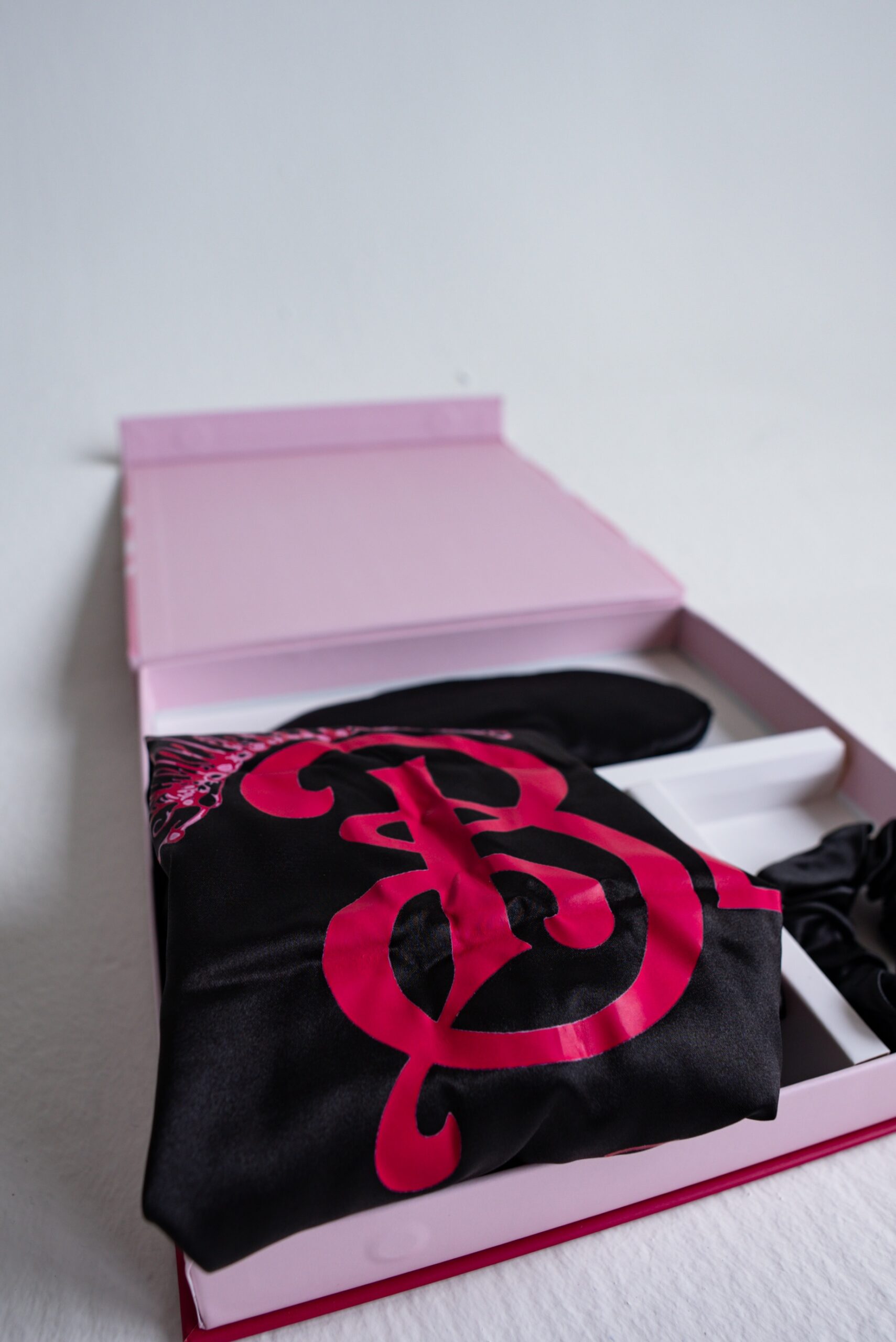 Silk Pillowcases - Image 2